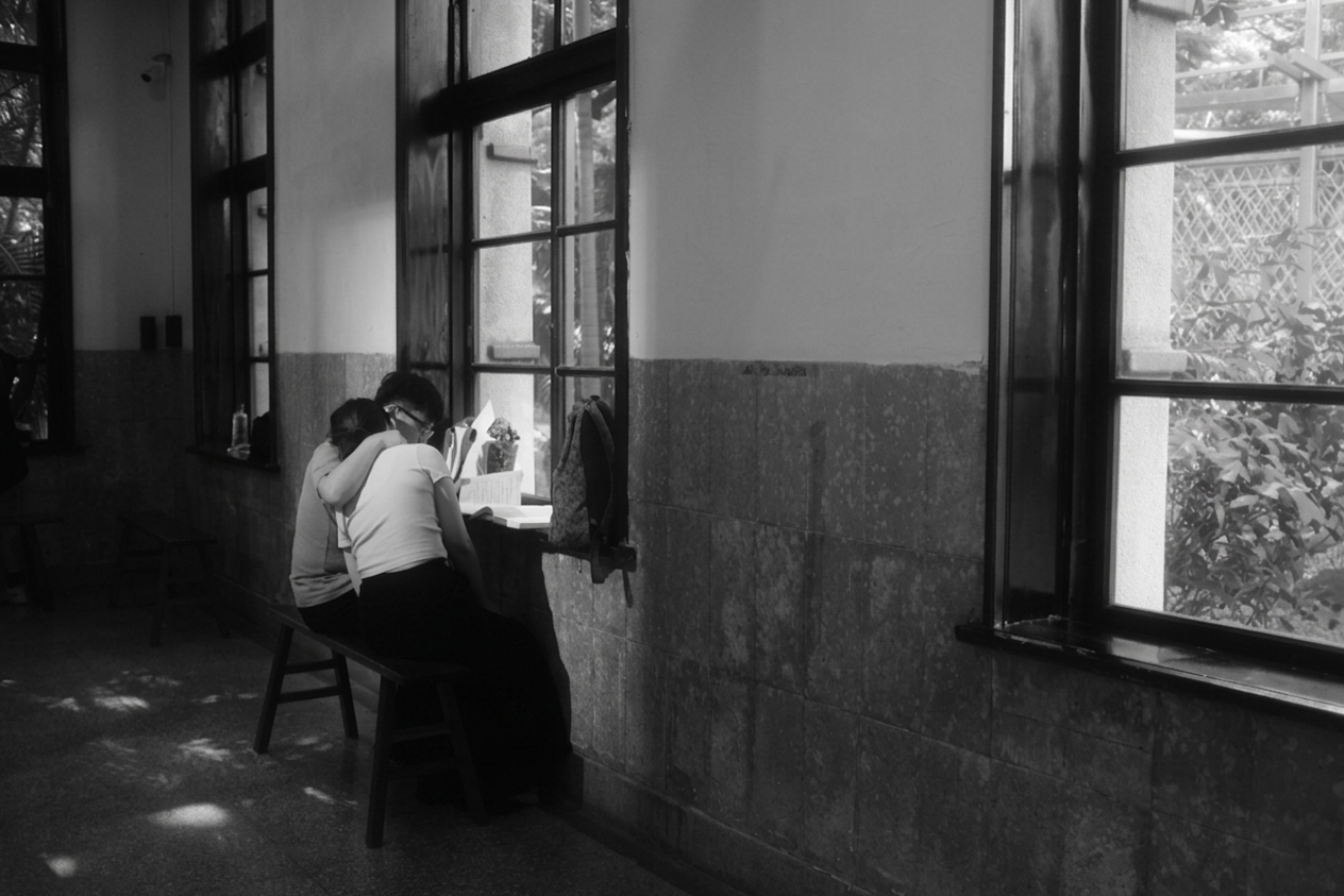 Intricate urban landscape capturing the overlapping patterns of Taiwan streets